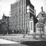 Als eines der wenigen Gebäude überstand das 1928 eingeweihte