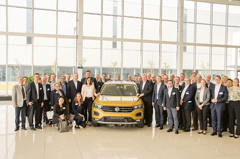 Besuch von Minister Dr. Bernd Althusmann und seiner Wirtschaftsdelegation im FAW-Volkswagen-Automotive-Werk in Foshan. Foto: Niedersächsiches Wirtschaftsministerium