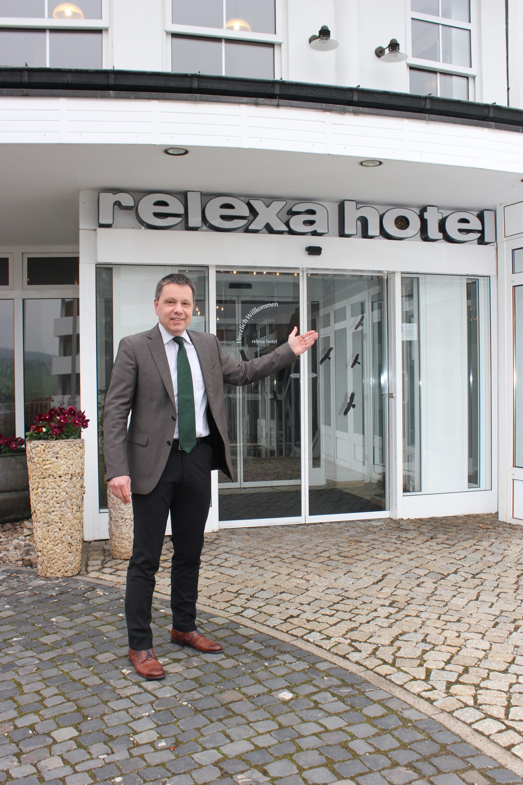 Seit sechs Jahren ist Jörg Redecker (49), Direktor des Relexa Hotels in Bad Salzdetfurth. Foto: Georg Thomas